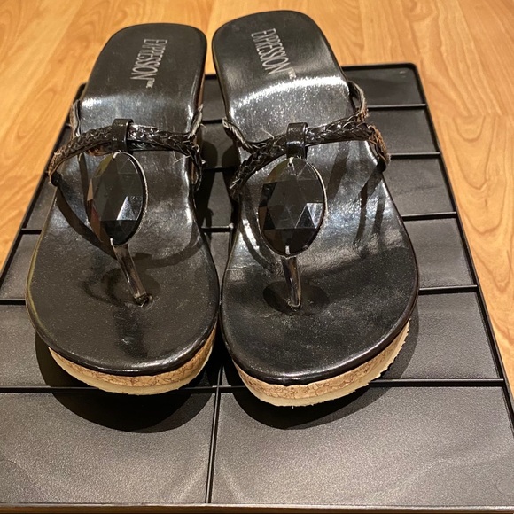 Expression Thong Sandals - Picture 3 of 4